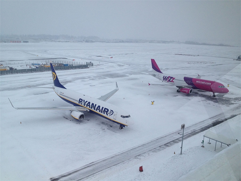L'aéroport de Beauvais-Tillé sous la neige